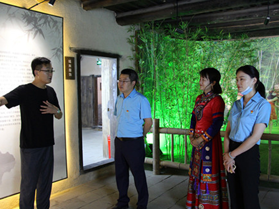 鄂旅投咸寧集團與九宮山管委會聯(lián)合組織黨建調(diào)研活動,助力鄉(xiāng)村振興發(fā)展